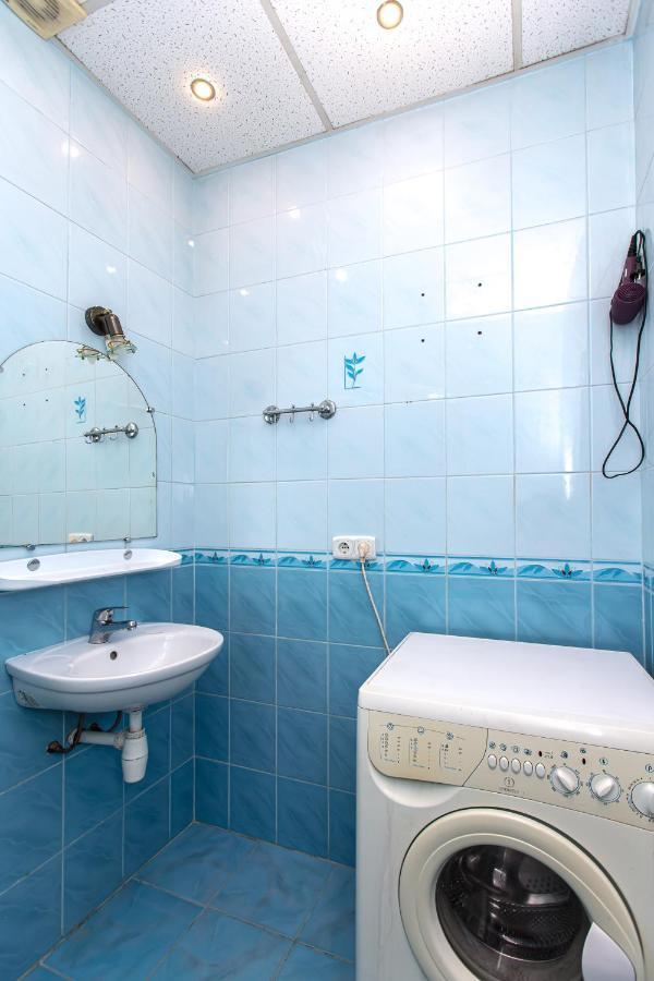 Apartmán Навпроти Вернісажу Біля Оперного Вулиця Театральна 26 Є Балкон Та Інернет Lvov Exteriér fotografie