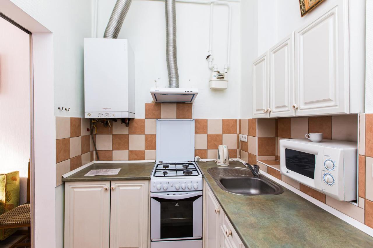 Apartmán Навпроти Вернісажу Біля Оперного Вулиця Театральна 26 Є Балкон Та Інернет Lvov Exteriér fotografie