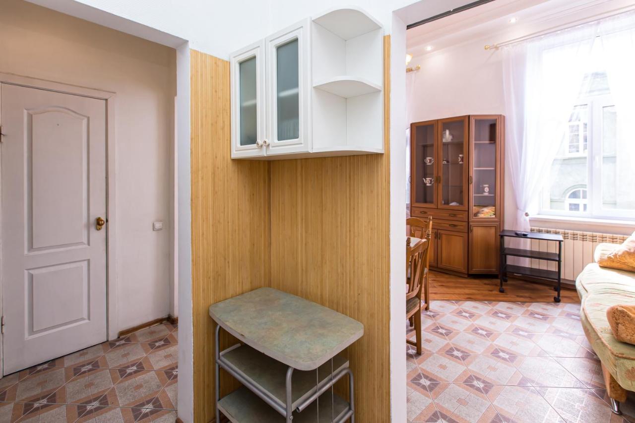 Apartmán Навпроти Вернісажу Біля Оперного Вулиця Театральна 26 Є Балкон Та Інернет Lvov Exteriér fotografie