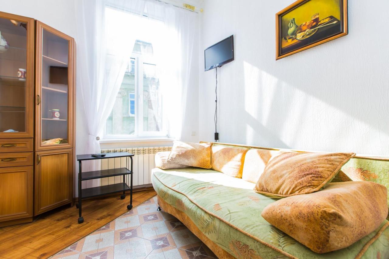 Apartmán Навпроти Вернісажу Біля Оперного Вулиця Театральна 26 Є Балкон Та Інернет Lvov Exteriér fotografie